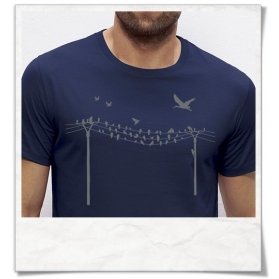 Vögel auf einem Elektromast T-Shirt / Dunkelblau